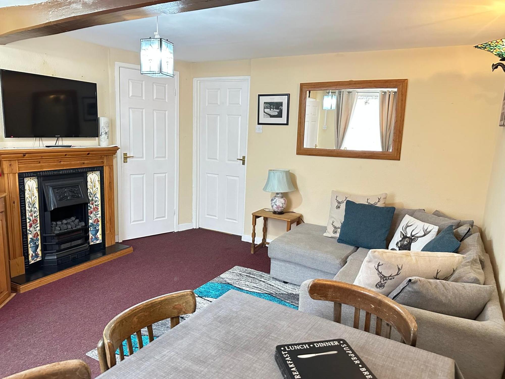 דירות Llanidloes Townhouse-Pet-Friendly-Sleeps 6-Mid Wales מראה חיצוני תמונה