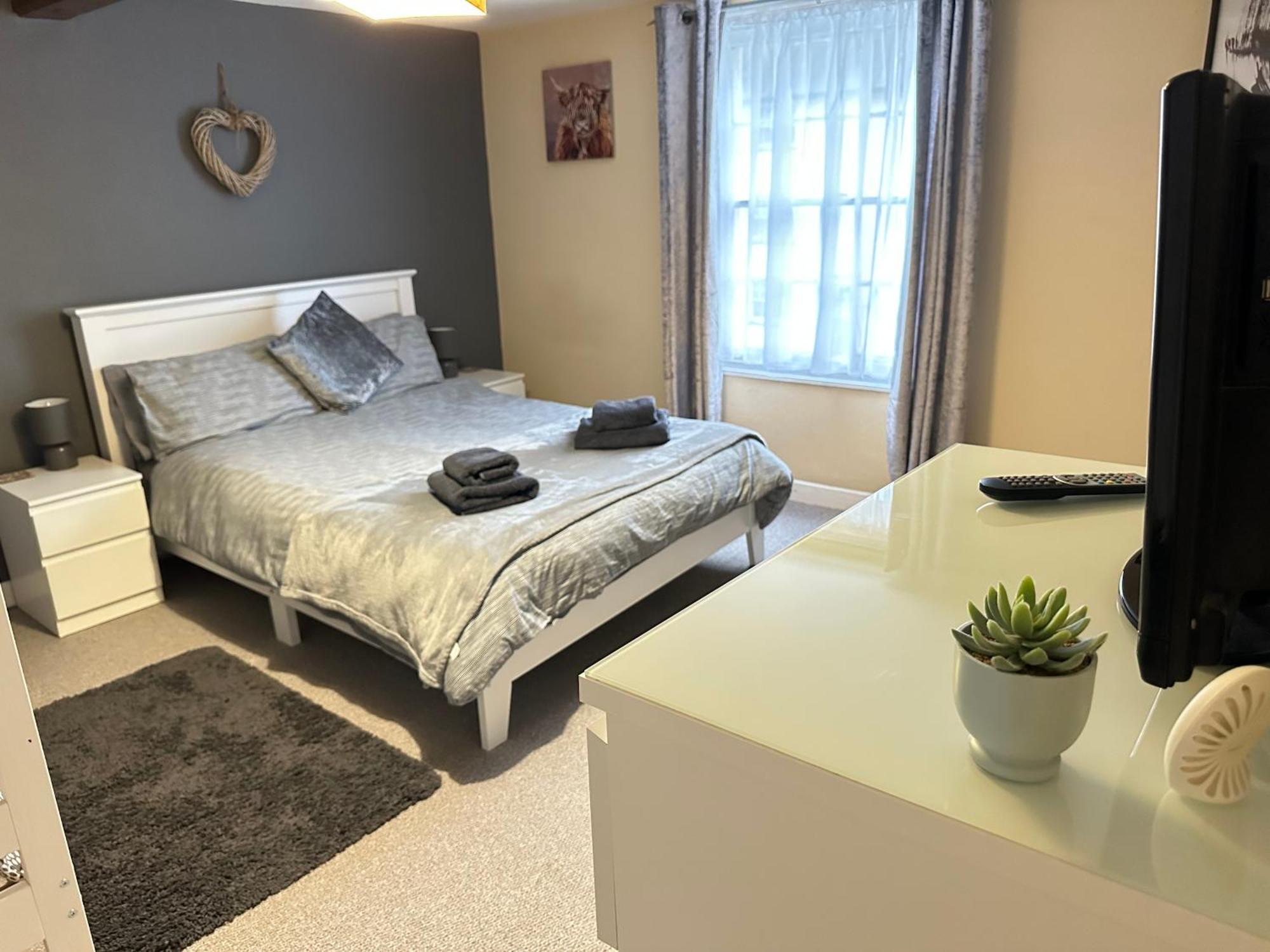 דירות Llanidloes Townhouse-Pet-Friendly-Sleeps 6-Mid Wales מראה חיצוני תמונה